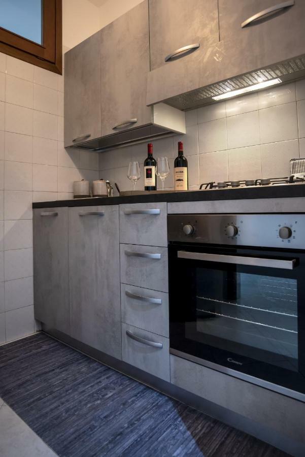 Apartamento La Casa Nel Corso Cagliari Exterior foto