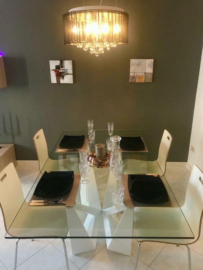 Apartamento La Casa Nel Corso Cagliari Exterior foto